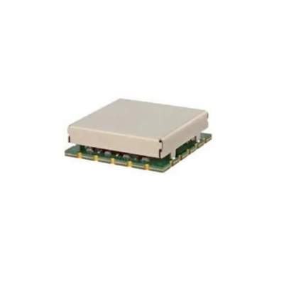 TPLX-E2485 Chip zintegrowanego obwodu Wysokiej wydajności Triplexer 50W Lumped LC Triplexer
