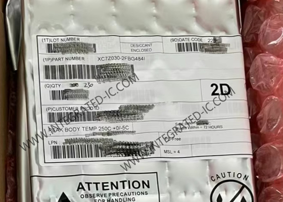 Zintegrowany układ scalony 800 MHz XC7Z030-2FBG484I Wbudowany — pakiet System On Chip 484-FCBGA